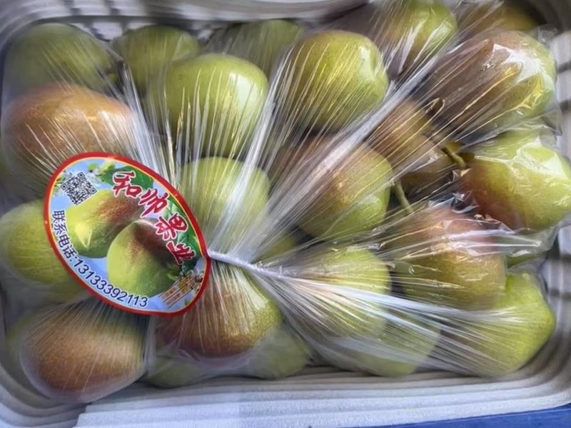 红香酥梨的口感以香甜酥脆、汁水丰盈、肉质细腻无渣为核心特点，甜度适中且带有独特果香。红香酥梨营养价值