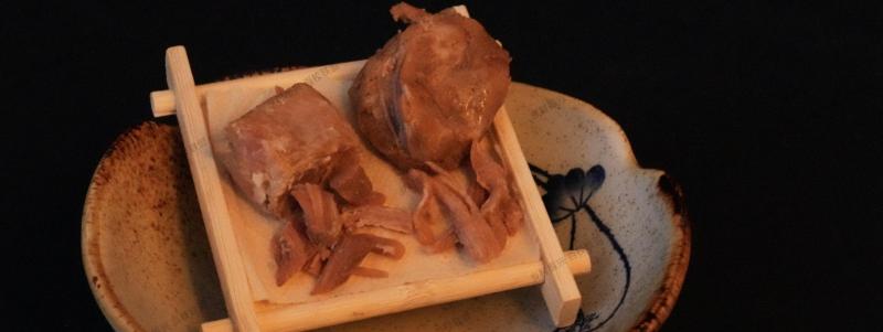 老关家一口香肘子